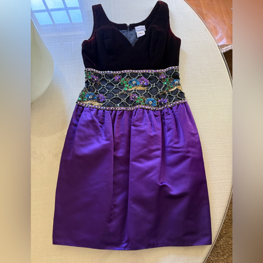 𝅺vintage Victoria Regal cocktail dress Sz 6